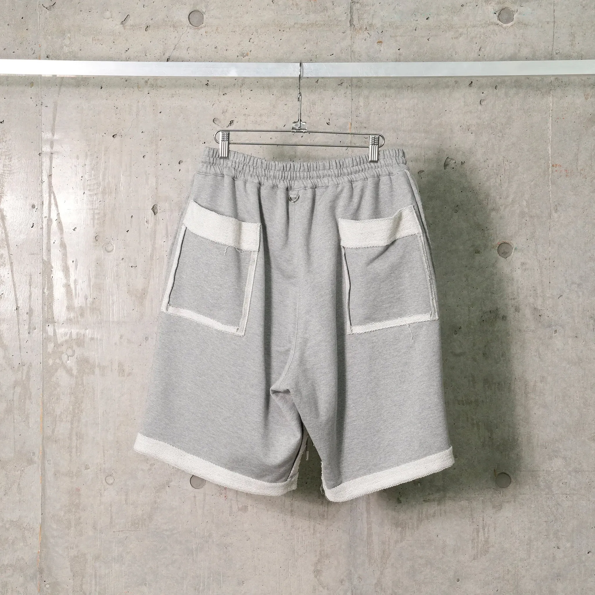 CUT-OFF SWEATSHORTS (PA042) / 011:TOP GRAY