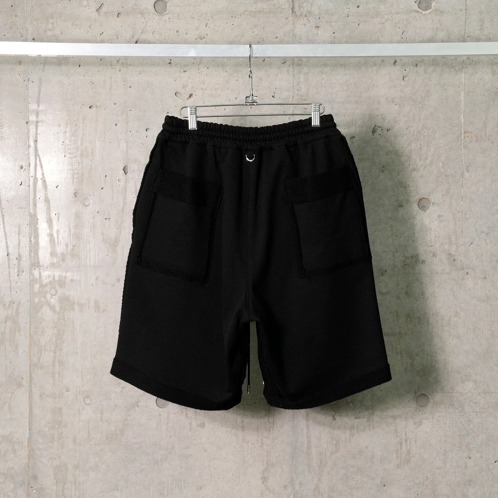 CUT-OFF SWEATSHORTS (PA042) / 012:BLACK