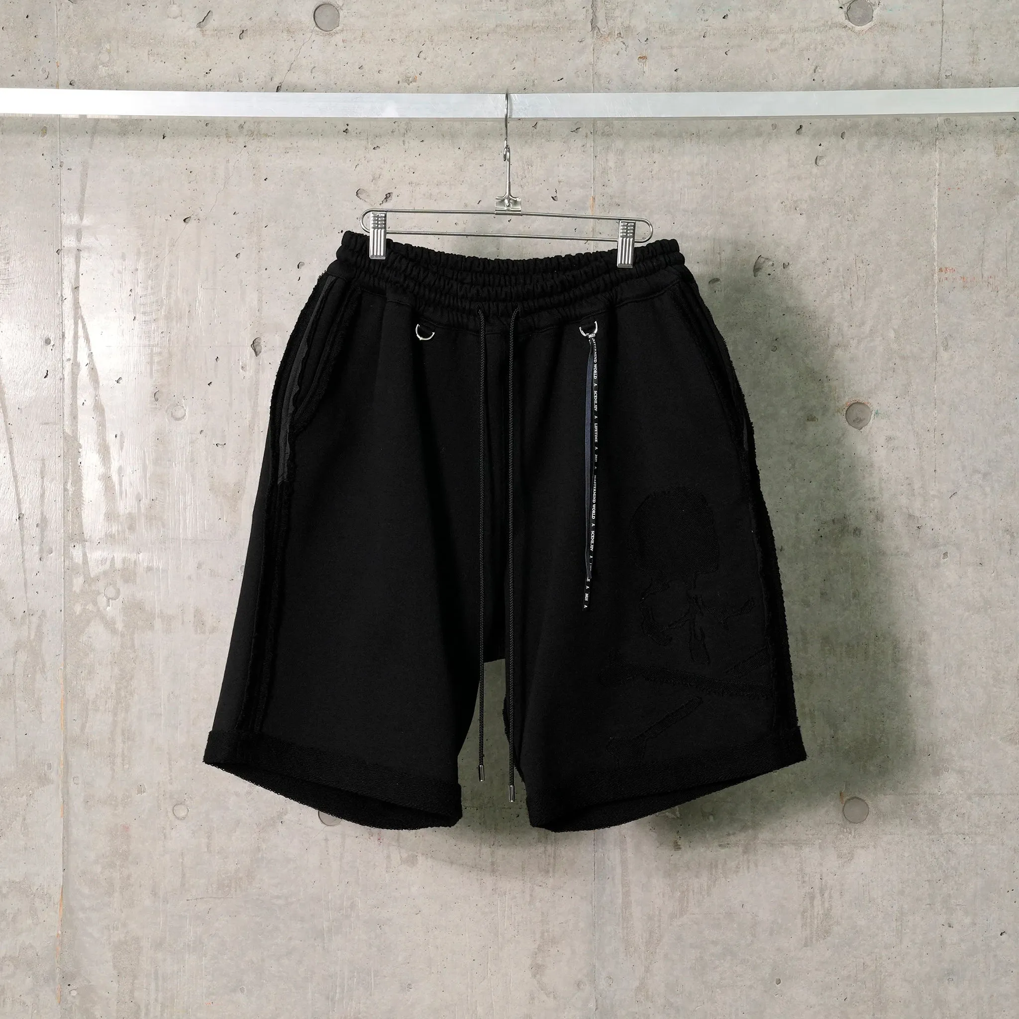 CUT-OFF SWEATSHORTS (PA042) / 012:BLACK